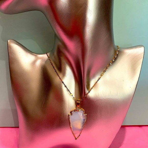 Opal stone arrowhead pendant stainless steel chain - Picture 6 of 10